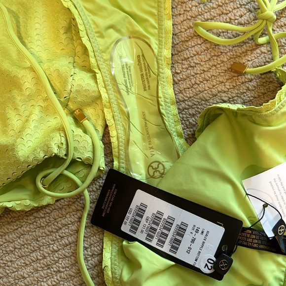 VIX Swimsuit with Skirt - Picture 6 of 6